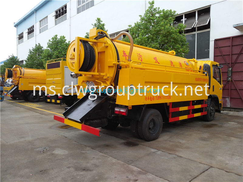 Suction Truck 5